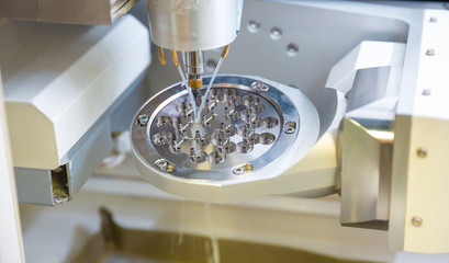 the manufacture of implants of titanium on a CNC