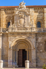 Obraz premium Leon, Spain. The central part of the facade of the Basilica of St. Isidore, IX century