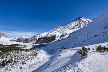 Fototapeta na wymiar Winterlandschaft in den Bergen