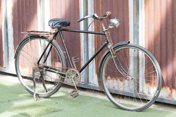 Fototapeta na wymiar Old vintage style bicycle