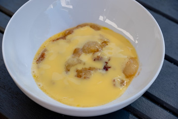 making pear cake