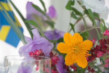 Fototapeta na wymiar Flowers on the table