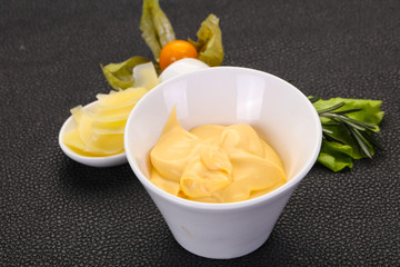 Cheese sauce in the bowl