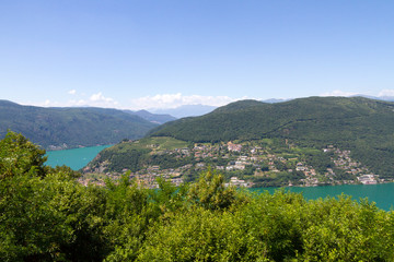 Naklejka na ściany i meble Monte San Giorgio, Mendrisio (Svizzera) - Vista sul Lago di Lugano