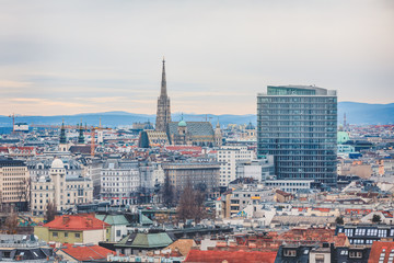 Obraz premium Cityscape of Vienna with Stephansdom - St. Stephen’s Cathedral - in the background