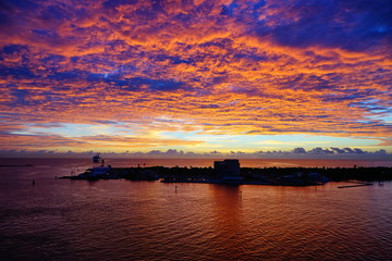 	
Morning of cruise port of Fort Lauderdale