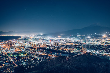 Fototapeta na wymiar 夕暮れ時の沼津市街の眺望