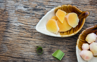 ginger slices on bowl for healthy eating 
