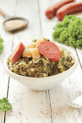 Grünkohl mit Wurst Wintergemüse