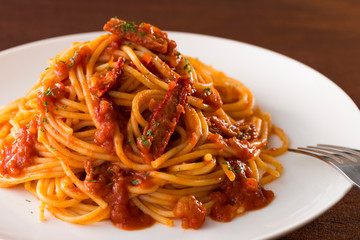 スパゲッティ　蟹と蟹みそのトマトソース