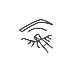 Woman eye makeup line icon. linear style sign for mobile concept and web design. Eye with eyeliner brush outline vector icon. Symbol, logo illustration. Pixel perfect vector graphics