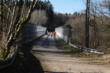 Hermanns Weg über die Hermannsbrücke