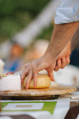 Cutting cheese