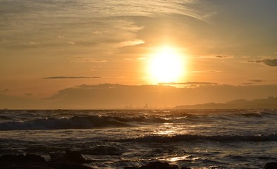 El sol al atardecer