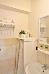 Appartamento con arredamento romantico - Shabby-chic © Gioco