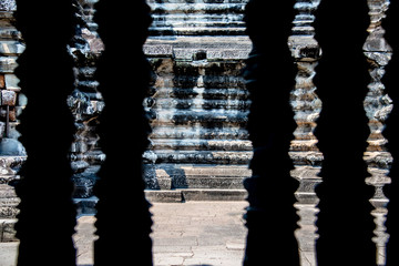 Blick durch ein Fenster in Angkor What,