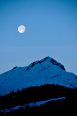 Vollmond am Piz Mundaun