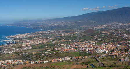 Obraz premium fantastic view over the Humbold valley from Tenerife