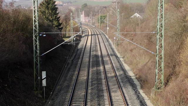 Zug auf einer Bahnstrecke