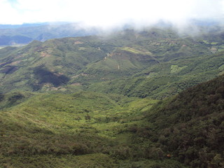 Montañas cerca al parque Amboró