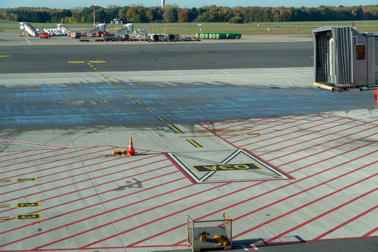 Empty aircraft slot in Bon/Cologne airport runway terminal.