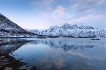 Fototapeta na wymiar Winterlandschaft auf den Lofoten, Norwegen