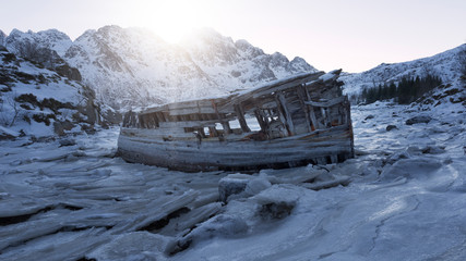 Schiffswrack auf den Lofoten, Norwegen, im Winter