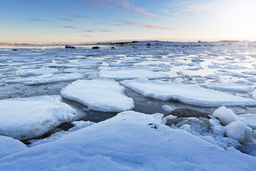 Eislandschaft auf den Lofoten, Norwegen