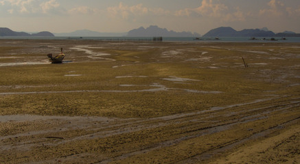 Obraz premium Low tide sea on island , thailand