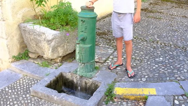 Fuente antigua en Francia