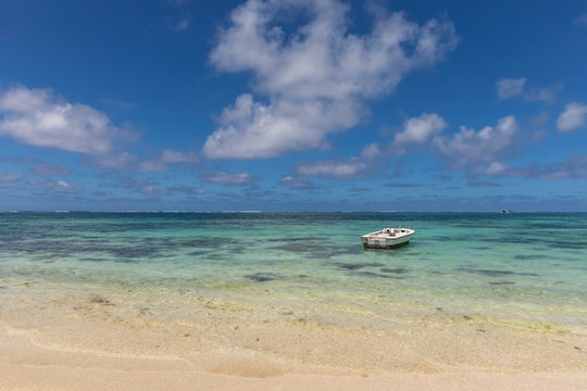 Mauritius, Flacq, East Coast, Indian Ocean, Belle Mare, boat