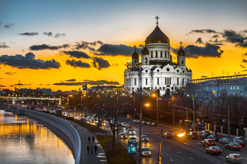 Fototapeta na wymiar Cathedral of Christ the Saviour against Moskva river at night