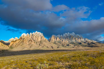 Obraz premium Beautiful snow capped Organ Mountains 