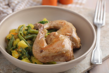 Chicken legs with potatoes and green bean
