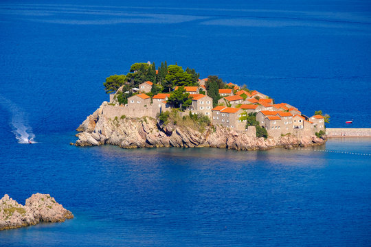 Montenegro, Adriatic Coast, Hotel Island Sveti Stefan near Budva