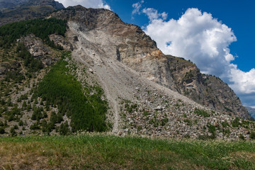 スイス　崖崩れ