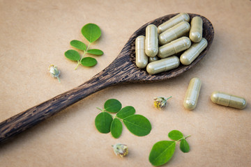 Alternative supplement capsules from organic herb 