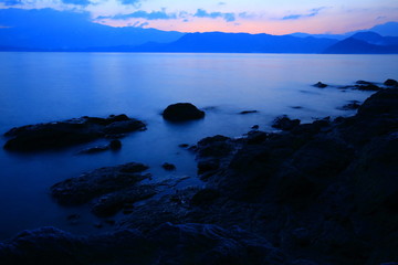 夜明けの田沢湖