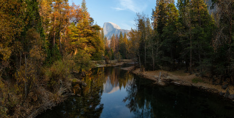 Fototapeta na wymiar Beautiful American Landscape in Yosemite National Park, California, United States.
