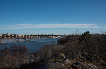 Fototapeta na wymiar Spring view from the cliffs the Långholmen island