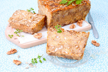 Vegetarischer Nuss-Braten  