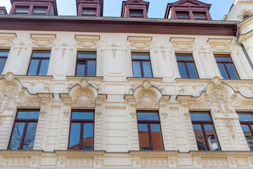 hochwertig, sanierter Altbau, Mehrfamilienhaus, nobel