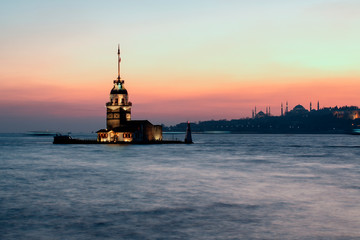 Fototapeta premium Maiden Tower Istanbul, Turkey (KIZ KULESI – SALACAK-USKUDAR)