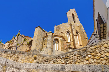Kathedrale Santa Maria La Mayor in der mittelalterlichen Stadt Morella, Castellon in Spanien - cathedral Santa Maria La Mayor in the old medieval town of Morella