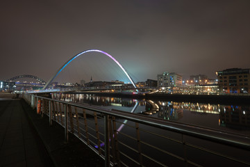 Fototapeta na wymiar Gateshead Millennium Bridge
