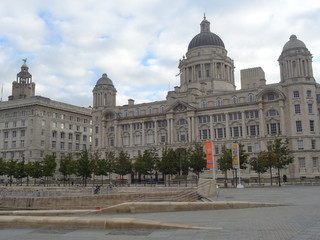 Fototapeta na wymiar Liverpool Liver Building and Albert Dock