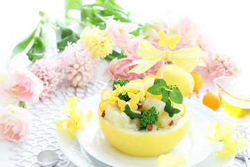 メロゴールドと菜の花のフルーツサラダ