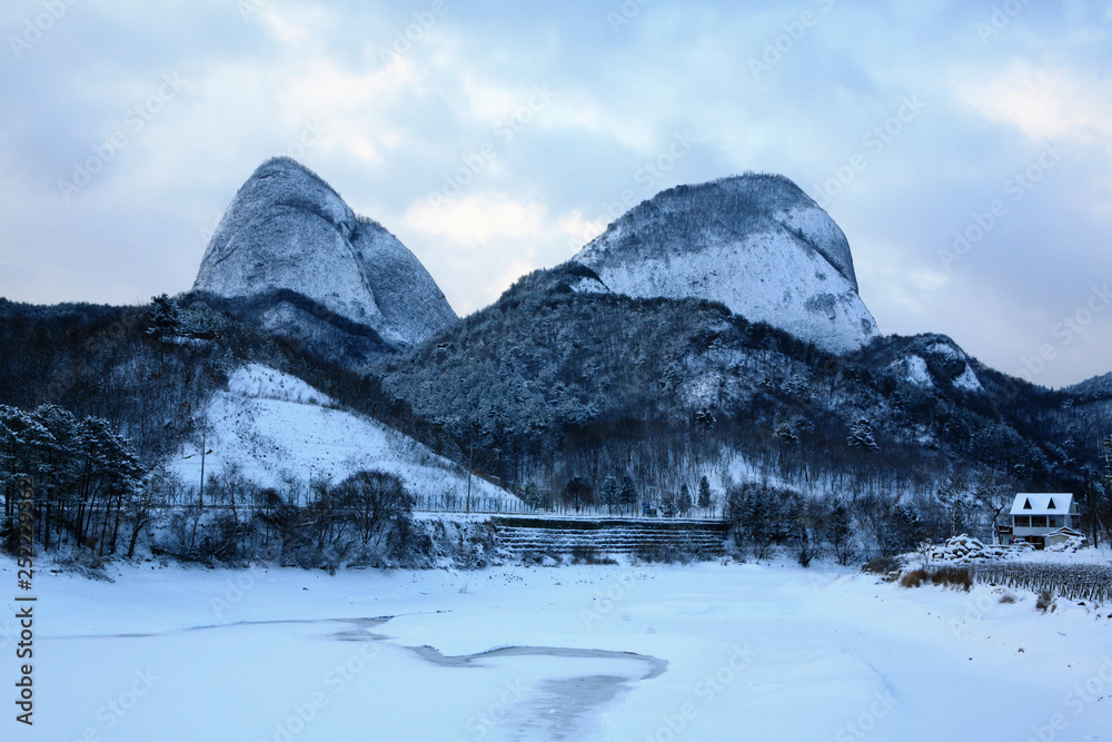 Canvas Prints mountains in winter