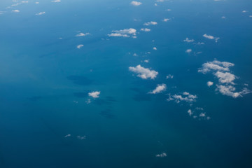 Fototapeta na wymiar vista aerea sul mare