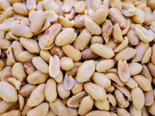 peanuts with salt
